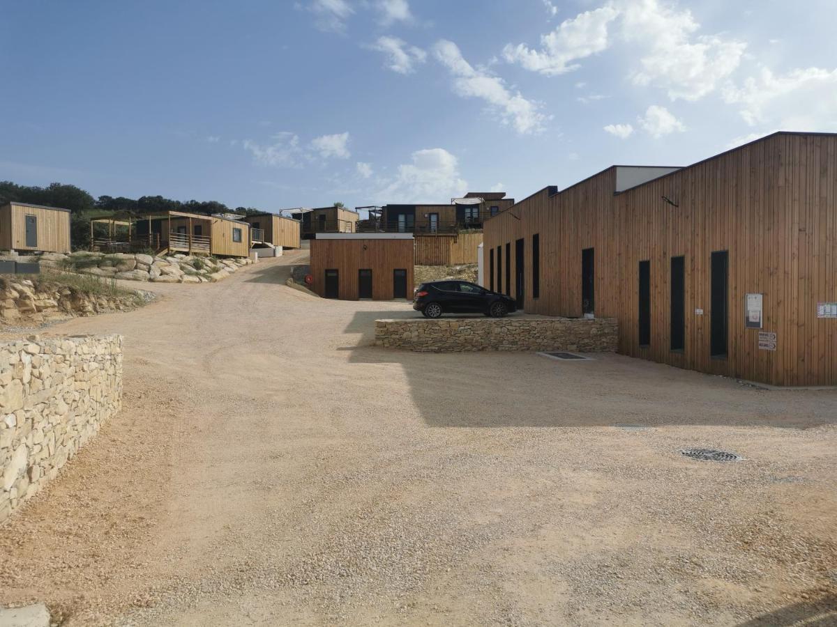 Camping Les Lodges Du Lagon Calvisson Buitenkant foto