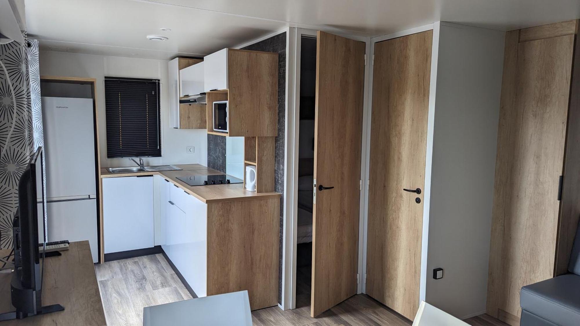 Camping Les Lodges Du Lagon Calvisson Kamer foto