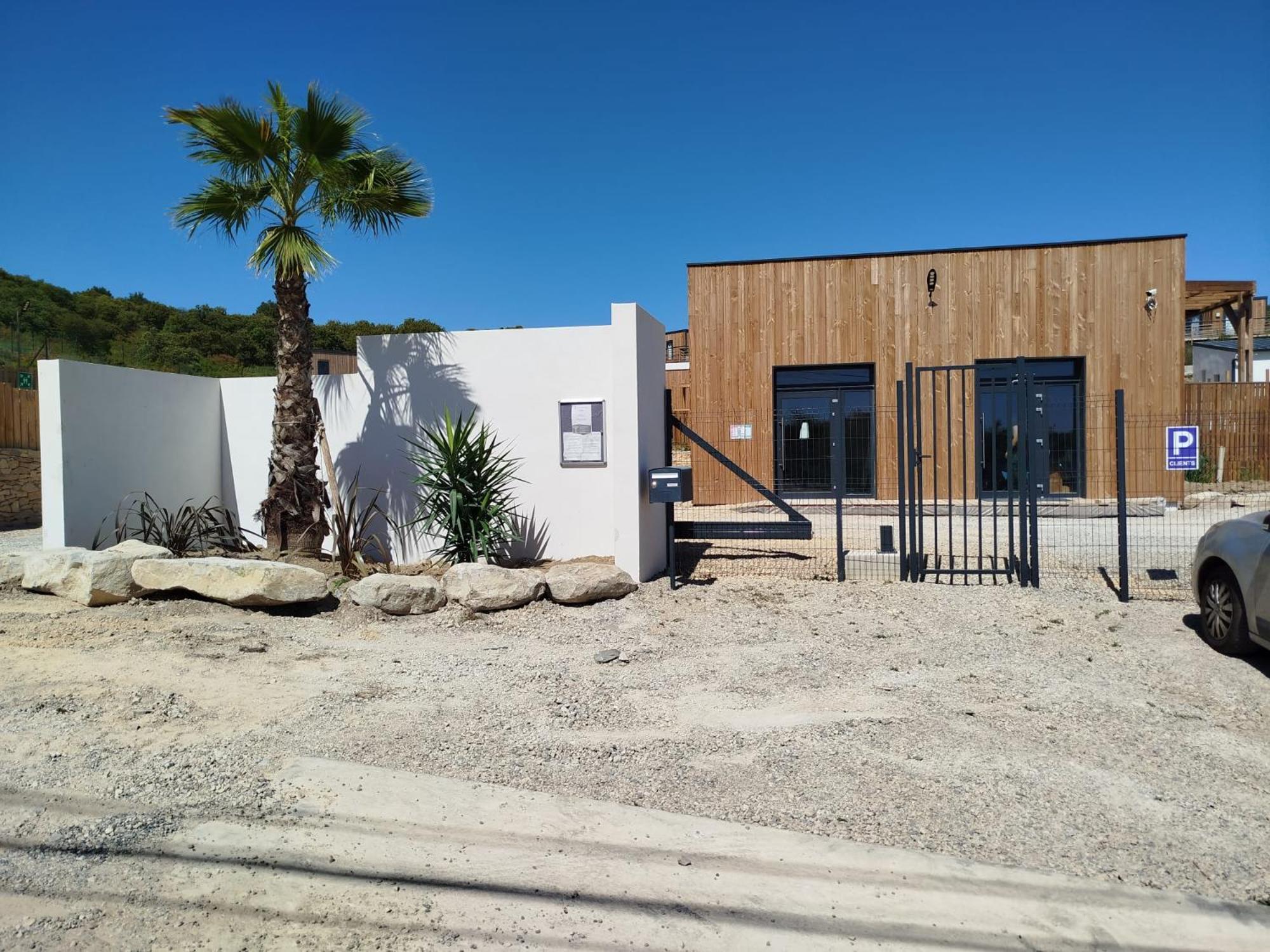 Camping Les Lodges Du Lagon Calvisson Buitenkant foto