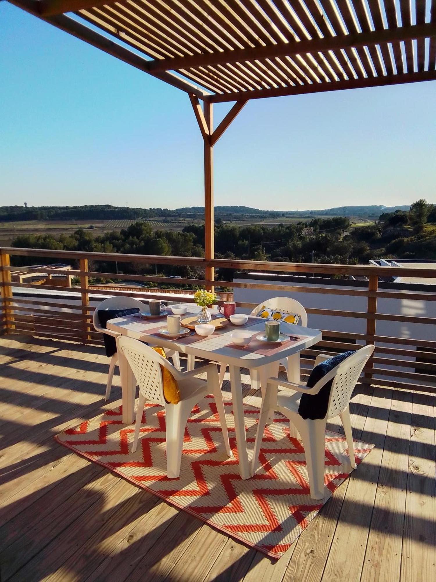 Camping Les Lodges Du Lagon Calvisson Buitenkant foto