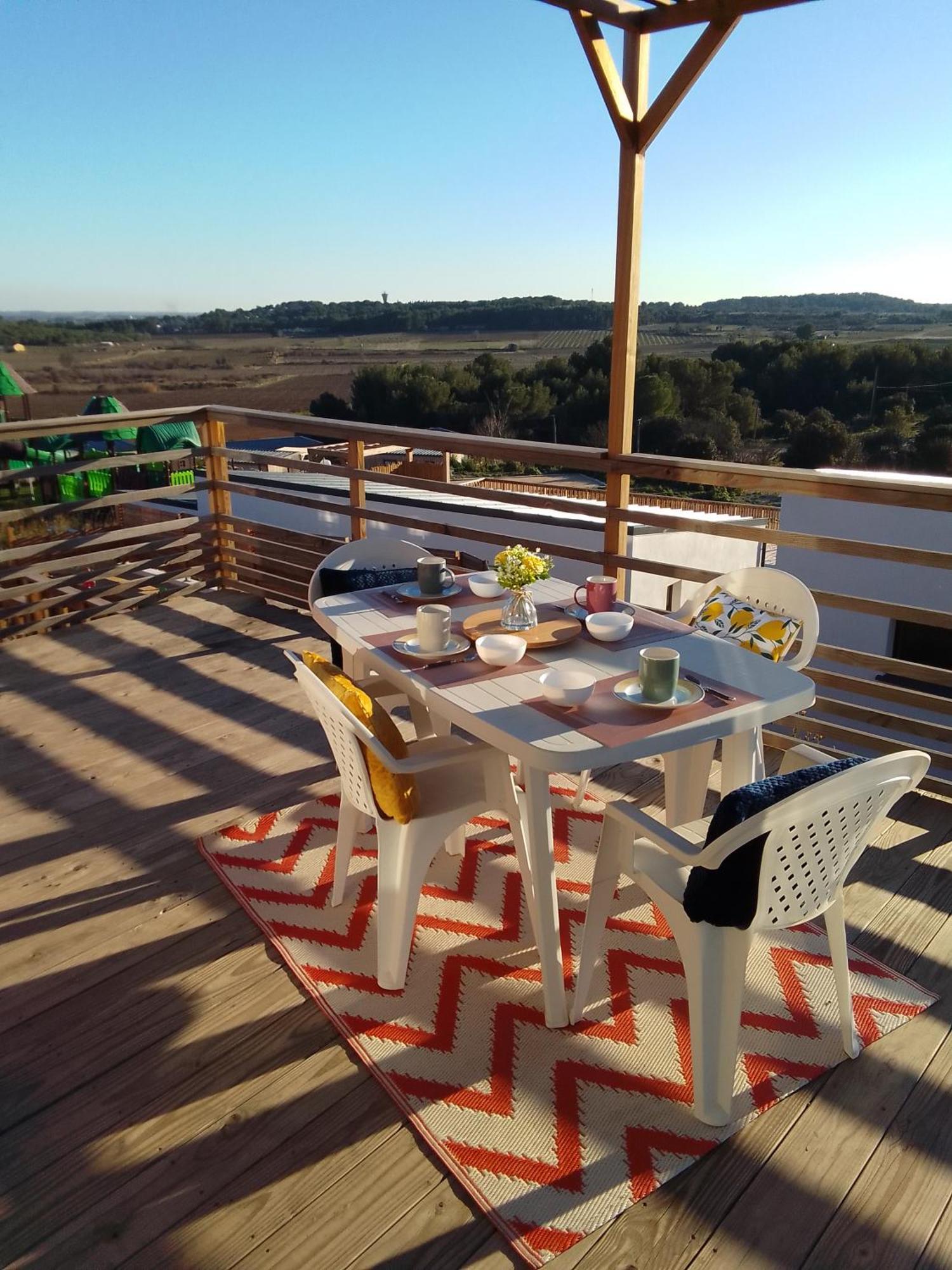 Camping Les Lodges Du Lagon Calvisson Buitenkant foto