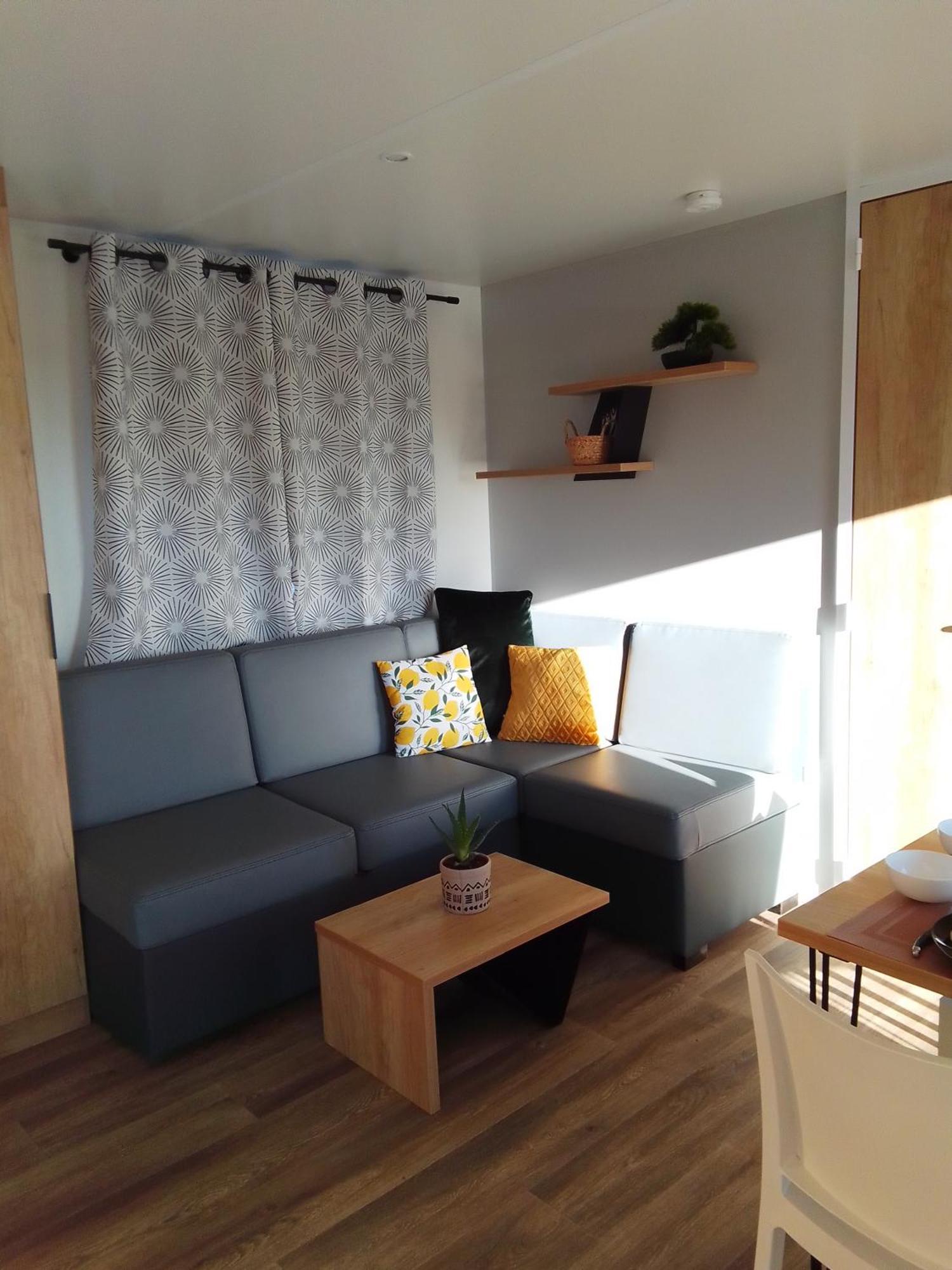 Camping Les Lodges Du Lagon Calvisson Buitenkant foto
