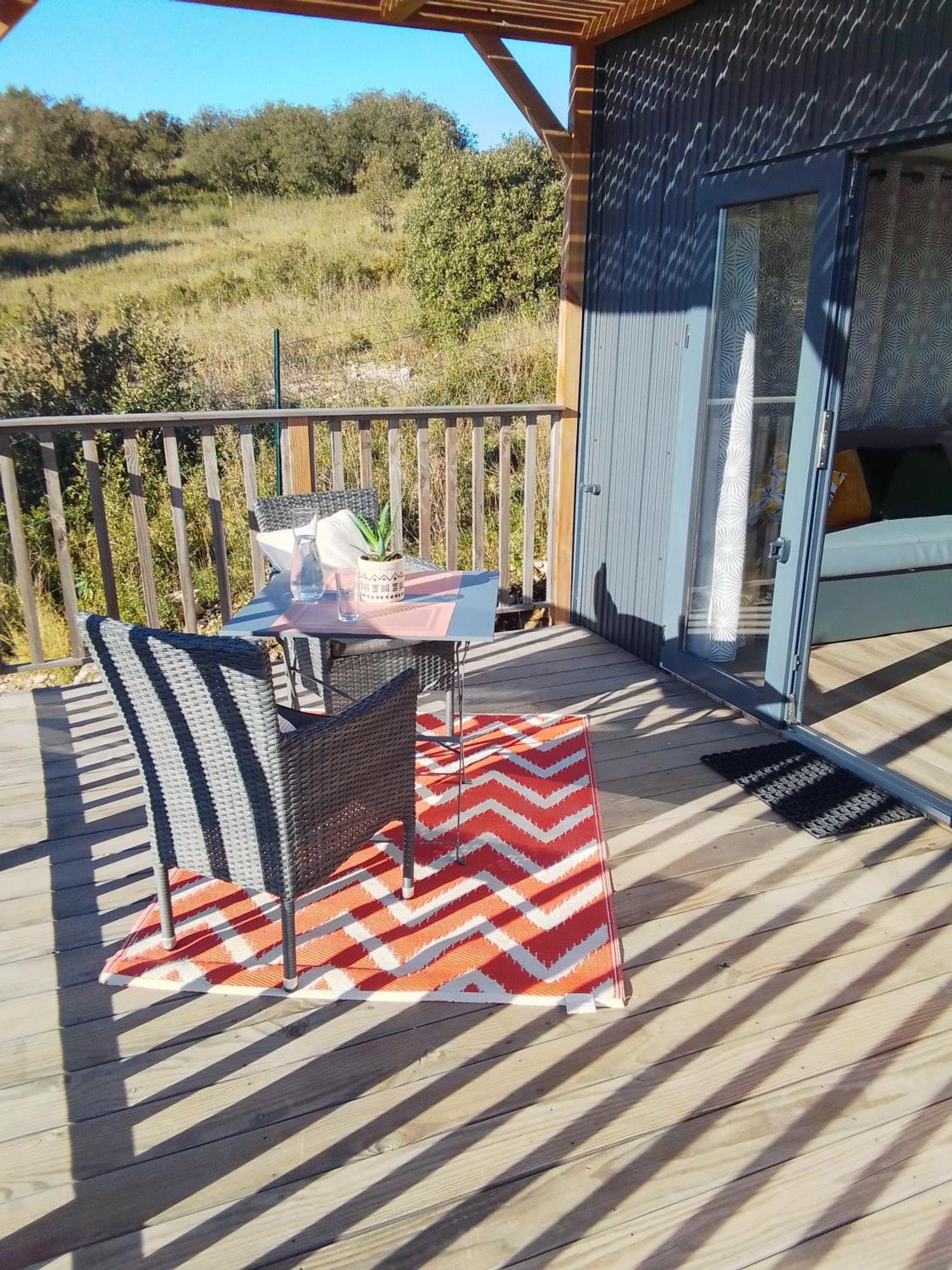 Camping Les Lodges Du Lagon Calvisson Buitenkant foto