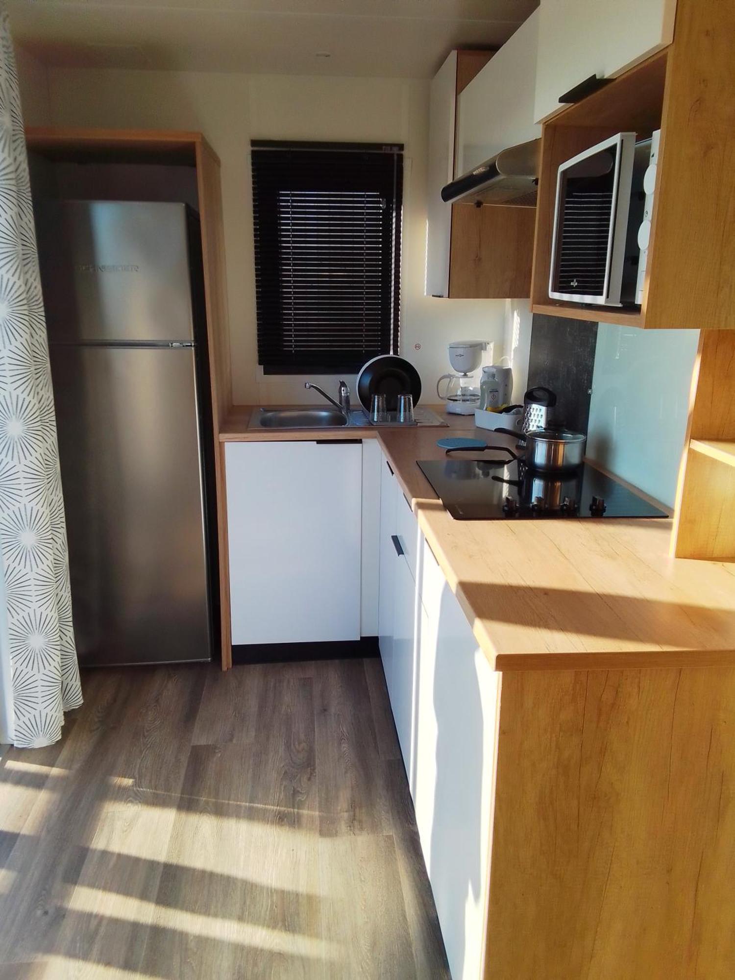 Camping Les Lodges Du Lagon Calvisson Buitenkant foto